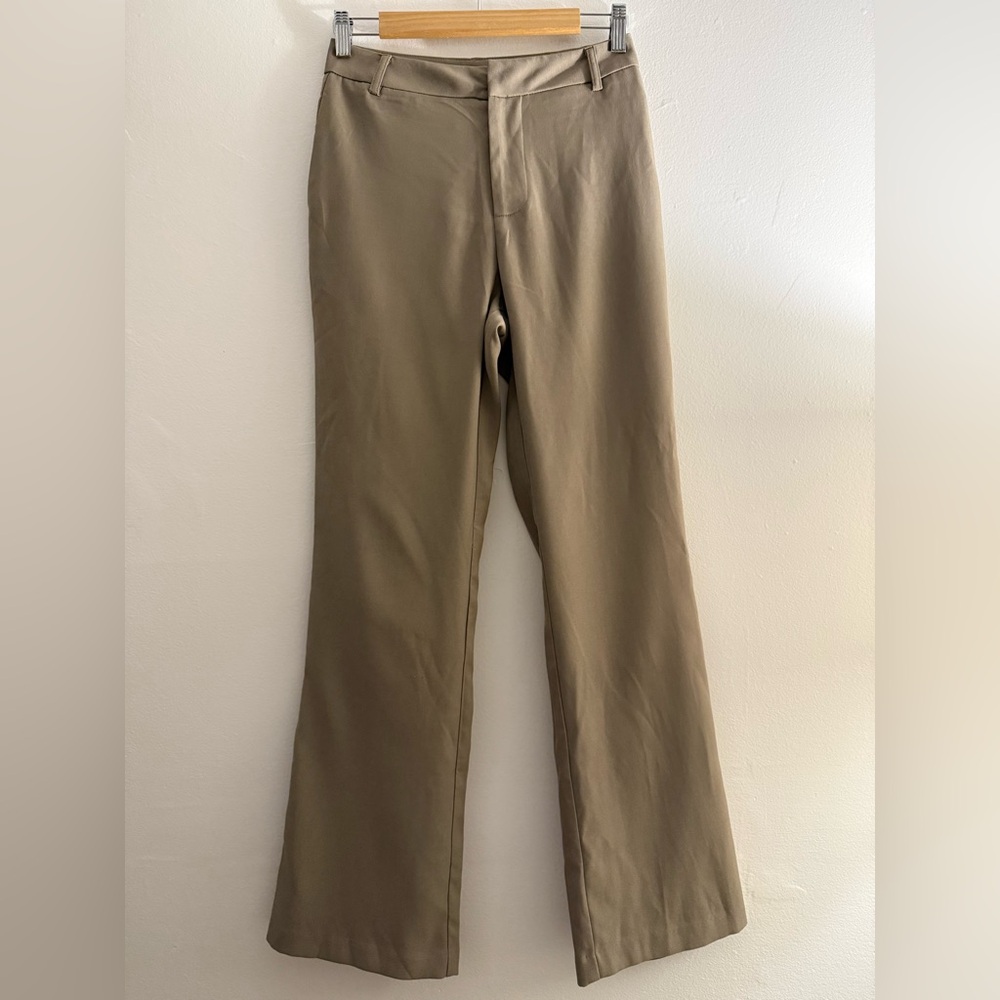 Forever 21 Women’s High-Rise Straight Trousers Grey Size -Small
